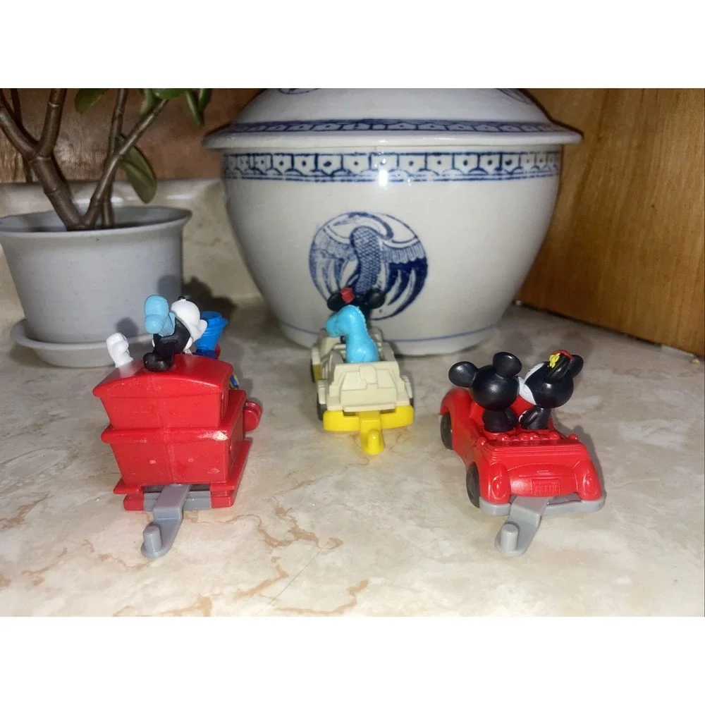 Walt Disney World Dinosaur Mission Space Runaway Railway‎ Plane Train Car Toys